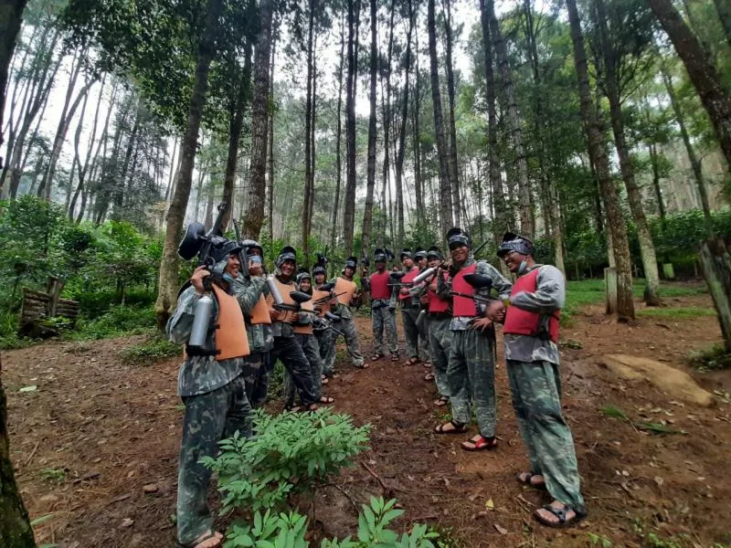 Gambar 1 PerusahaanFRESTOUR & TRAVEL