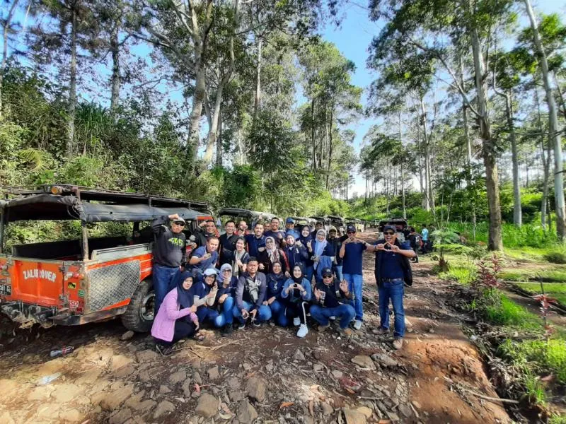 Gambar 2 PerusahaanFRESTOUR & TRAVEL